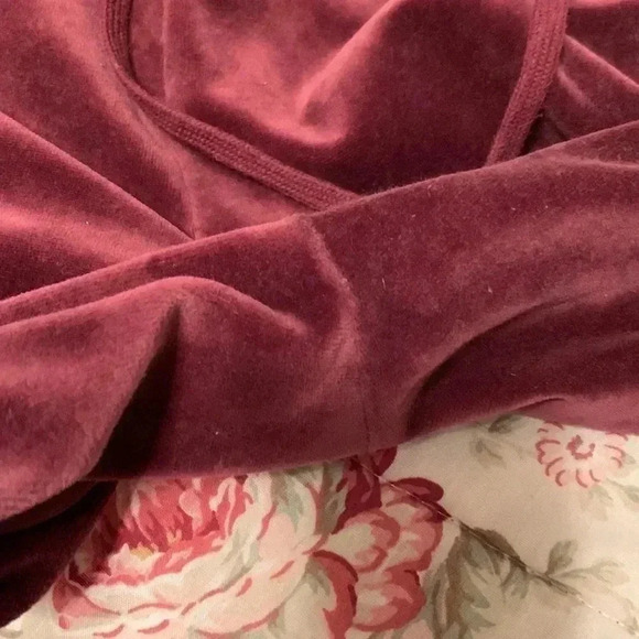 Liz Claiborne Women’s Burgundy Track Pants With Elastic Waist Band Size Medium - Picture 10 of 14